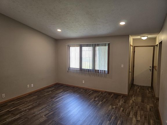 5th image of 7289 Colosseum Dr
