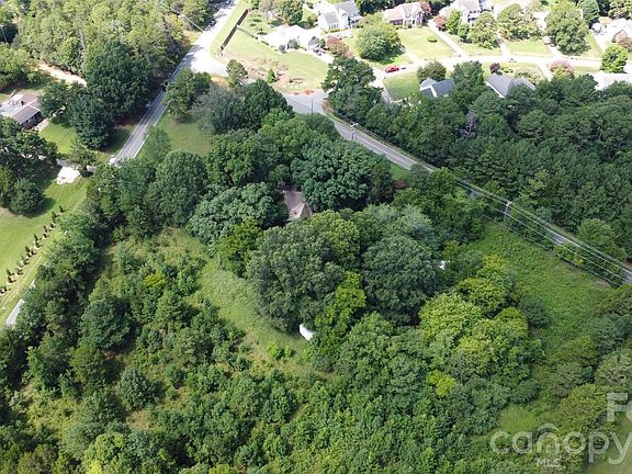 3rd image of 7908 Arlington Church Rd
