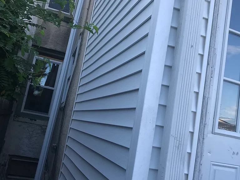 104 E Madison Ave — Photo 26