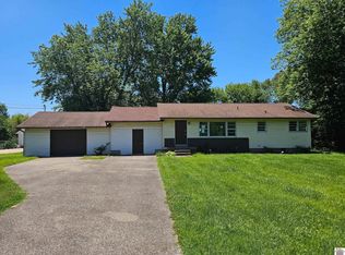 225 Gilhaven Dr, Paducah, KY 42003