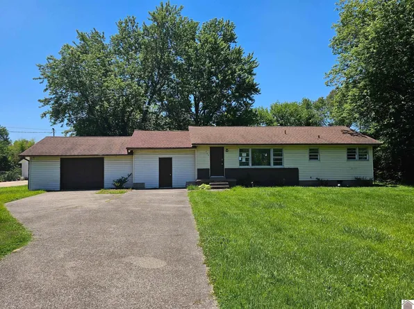 225 Gilhaven Dr, Paducah, KY 42003