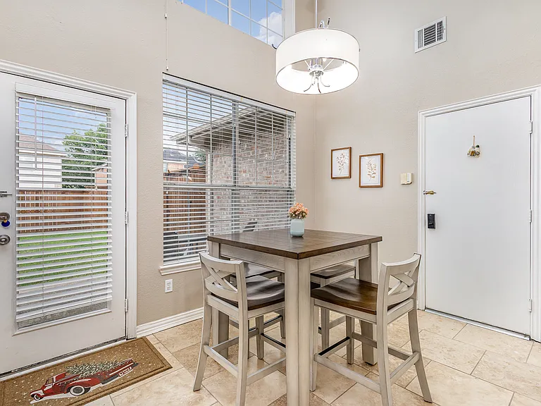 4417 Staten Island Dr — Photo 16