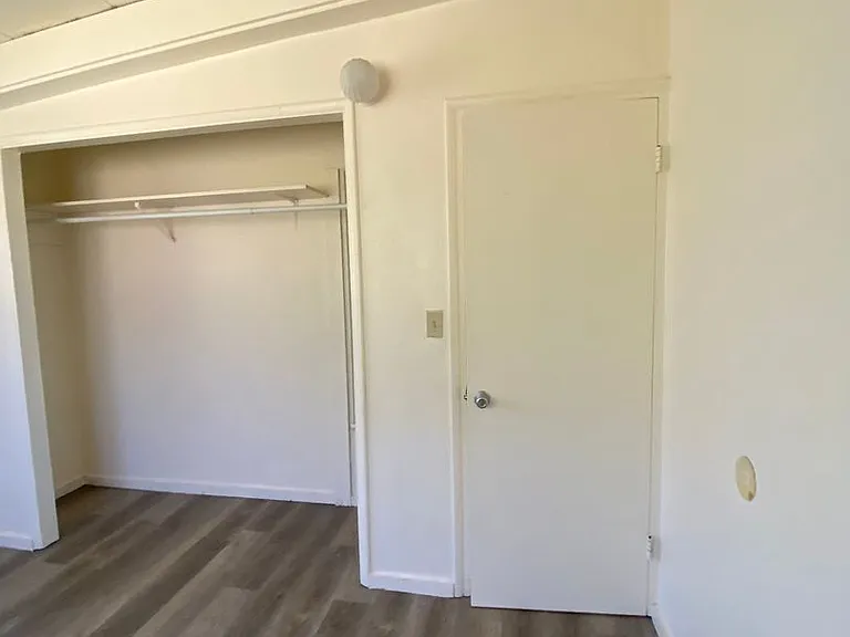 86-086 Pokai Bay St — Photo 16