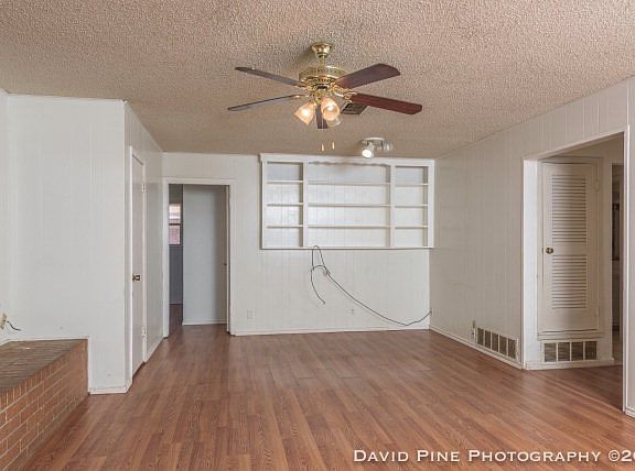 5th image of 3330 Cimmaron Ave