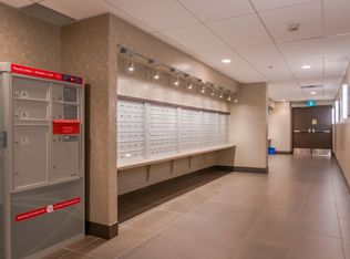 190 Smith Apartment Suites, Winnipeg, MB R3C 1J8