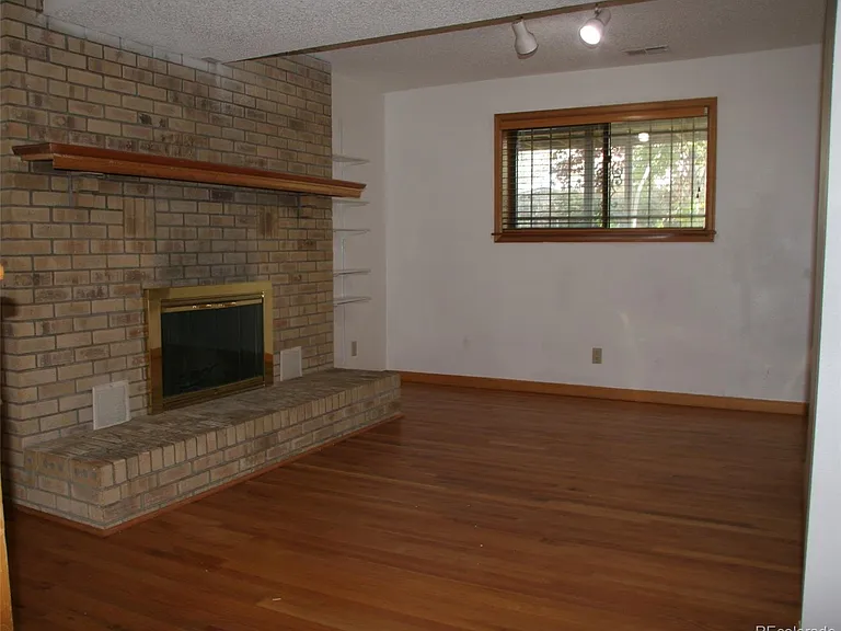11095 E Kentucky Ave — Photo 16