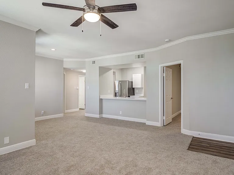 Signature Point Apartment Homes — Photo 48