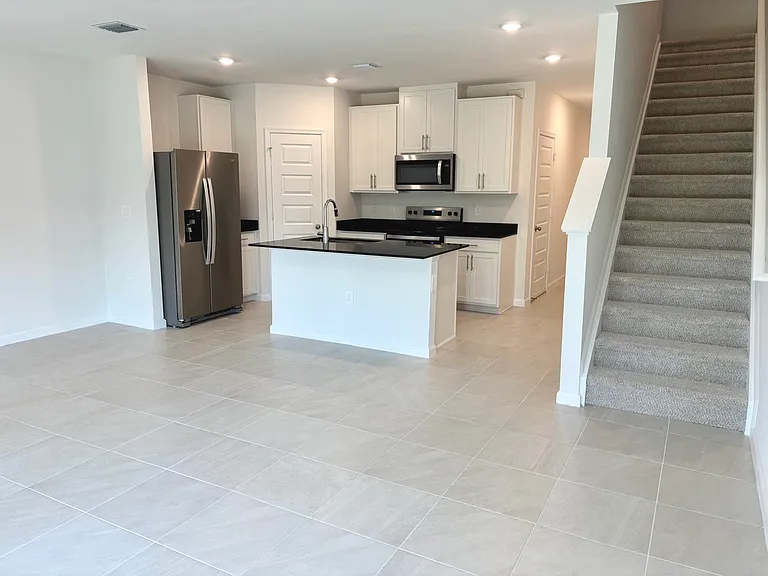 12949 SW Forli Way — Photo 3