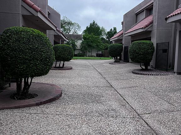 2nd image of 4518 Glenwick Ln #4518