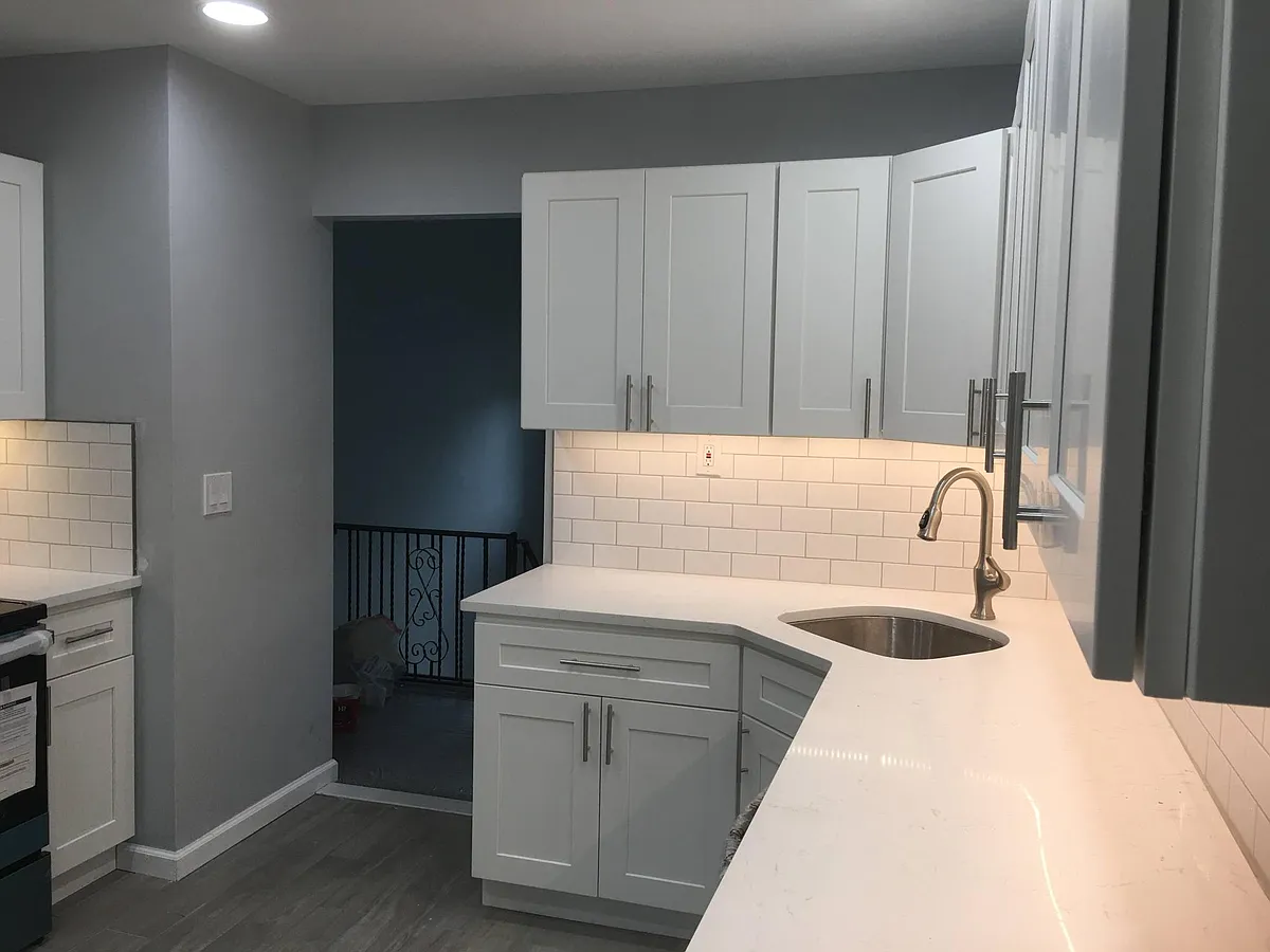 designer kitchen - 12 Mill St #2