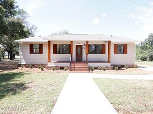 1093 McComb Hville Rd, McComb, MS 39648