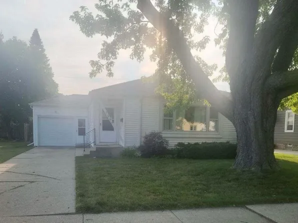 7544 32nd AVENUE, Kenosha, WI 53142