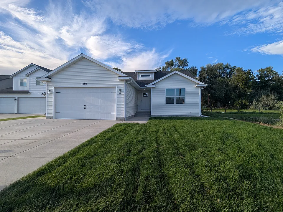 1250 Troy Ln #1