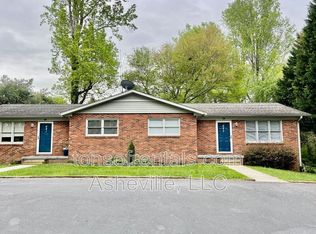 643 Clearview Dr, Hendersonville, NC 28792