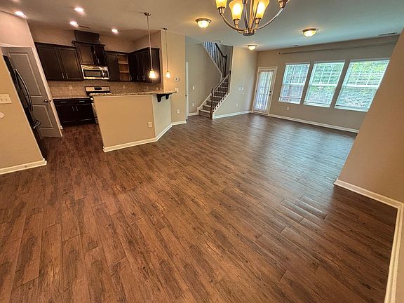3rd image of 513 Durants Neck Ln