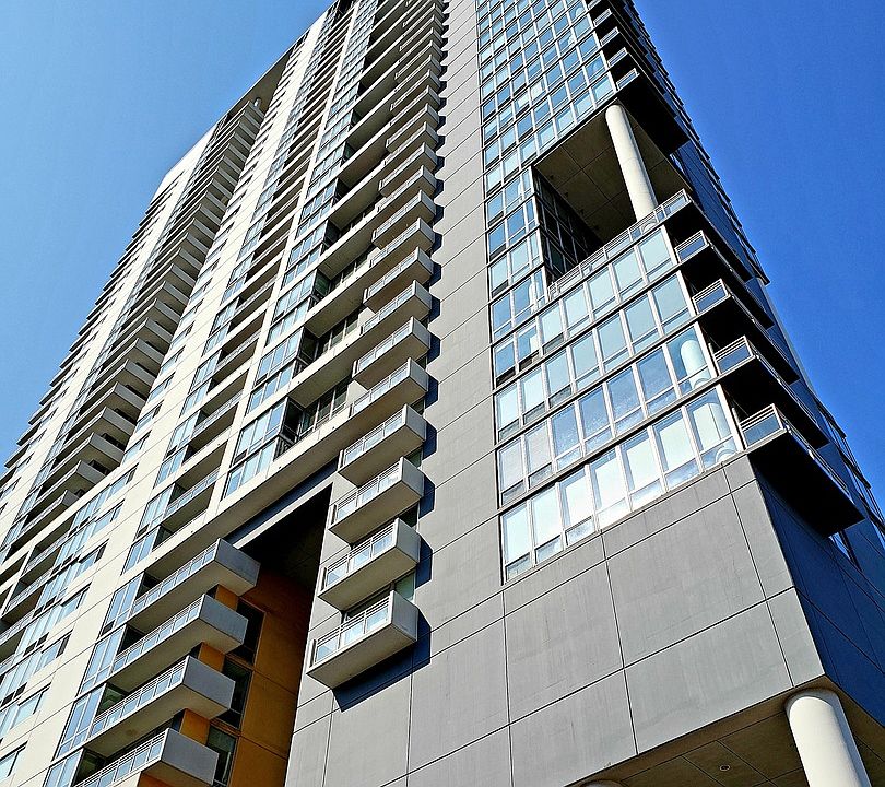 1st image of 737 W Washington Blvd APT 2510