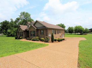 373 Mann Rd, Lebanon, TN 37087