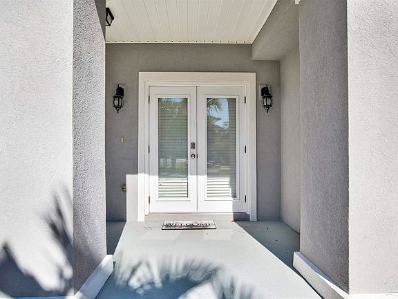 4th image of 7955 Doublegate Dr