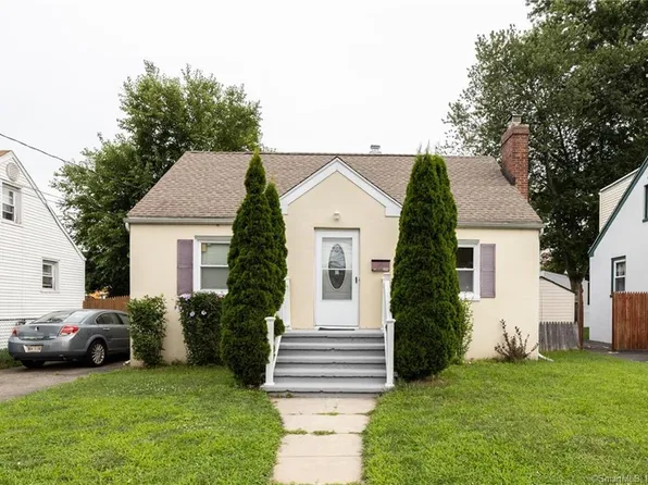 204 Cityview Avenue, Bridgeport, CT 06606