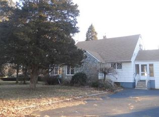 22 Como Dr, Somerset, NJ 08873