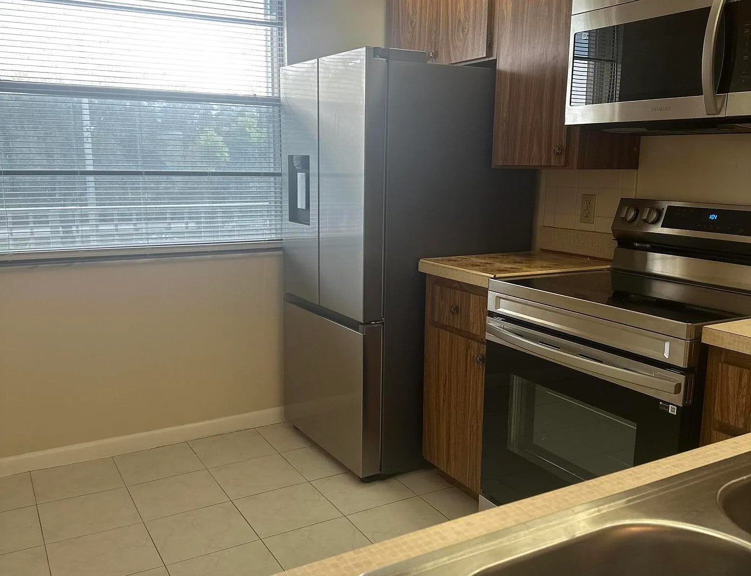 2 bed, 2.0 bath, 1442 sqft, $2,000 — Photo 4