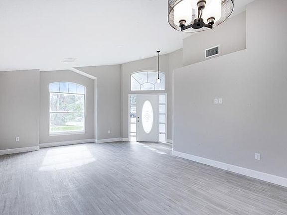 3rd image of 1312 Carpenter Branch Ct