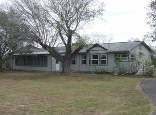 2140 Us Highway 87 E, Stockdale, TX 78160