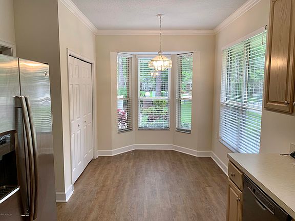 4th image of 13648 Myrica Ct