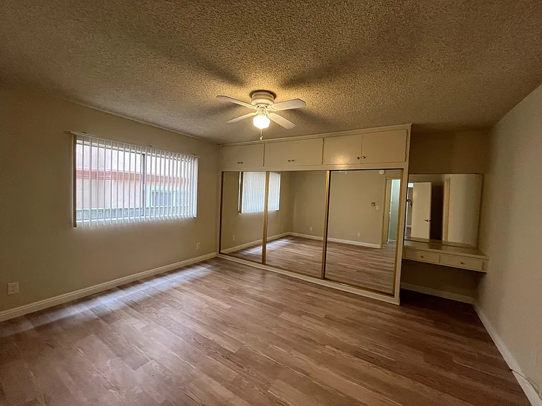 426 E Valencia Ave #B — Photo 9