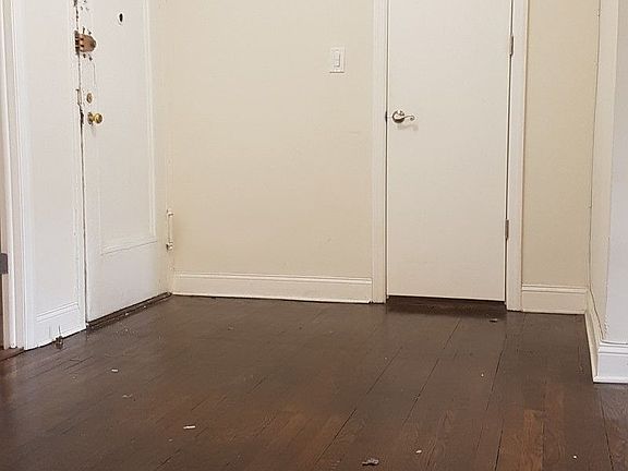 4th image of 1620 Caton Ave #4V