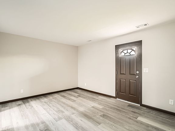 3rd image of 6168 Fortin Ct