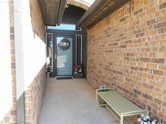 2nd image of 8309 NW 141st Cir