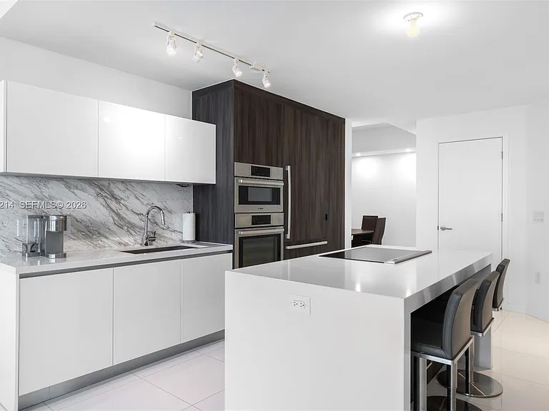 851 NE 1st Ave #108 — Photo 5