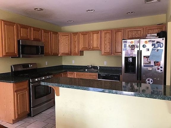 5th image of 55 Parkside Ct #55
