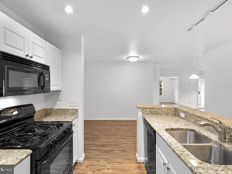 14162 Cuddy Loop #104 — Photo 7