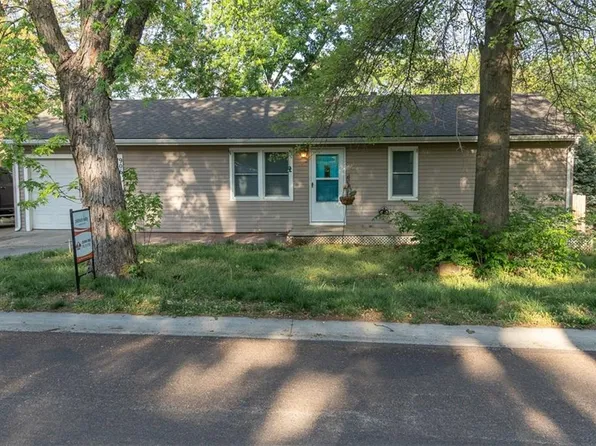 906 Pine St, Eudora, KS 66025