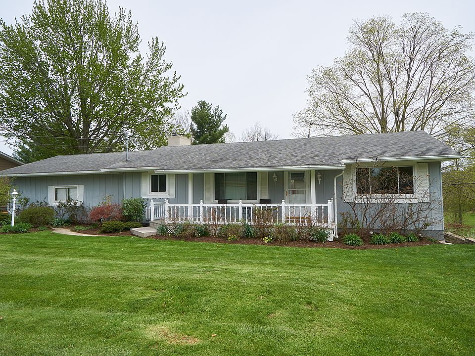 1st image of 611 Riverview Dr