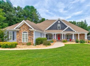 7340 Sawgrass Dr, Dawsonville, GA 30534