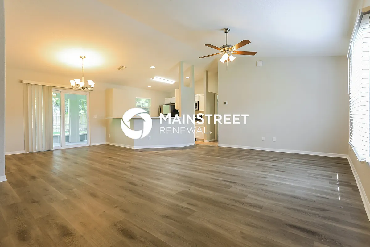 Living Room - 2702 Nellie Ln