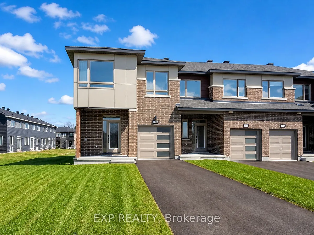 Building Photo - 218 Ormiston Cres