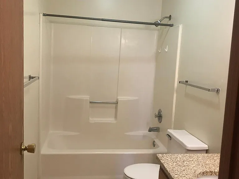 1208 W Jefferson St #I — Photo 9