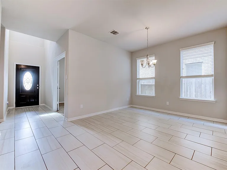 4542 Medrano Trl — Photo 3