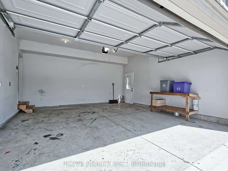 31 Ashberry Pl — Photo 32
