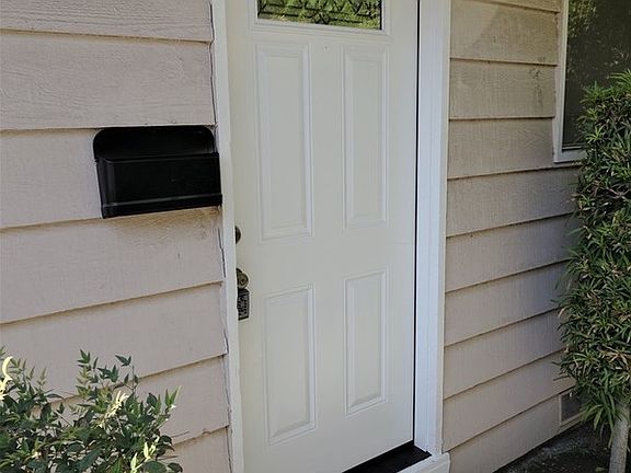 2nd image of 10333 Greenwood Ct APT 2