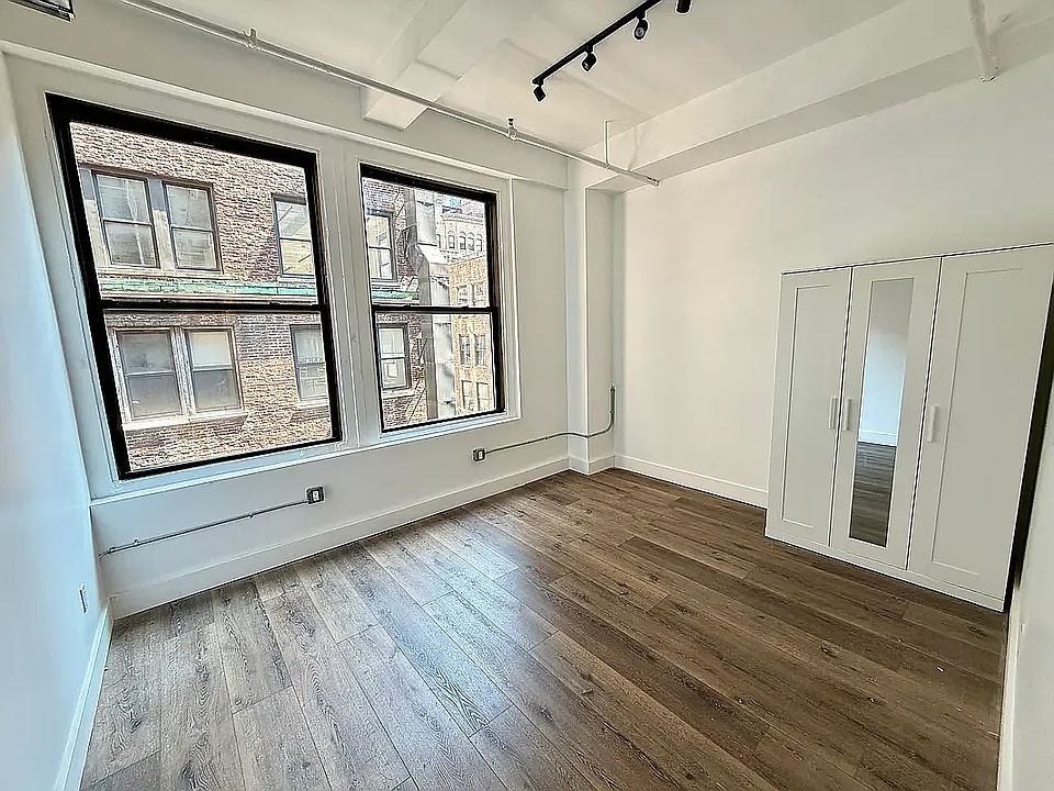 1st image of 255 W 36th St Unit 1207