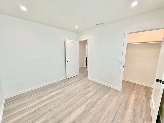 4th image of 1637 Micheltorena St #1637
