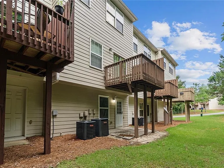 6720 Stoneleigh Way #9 — Photo 30