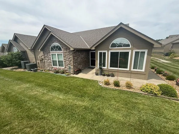 705 65th Ter, Gladstone, MO 64118
