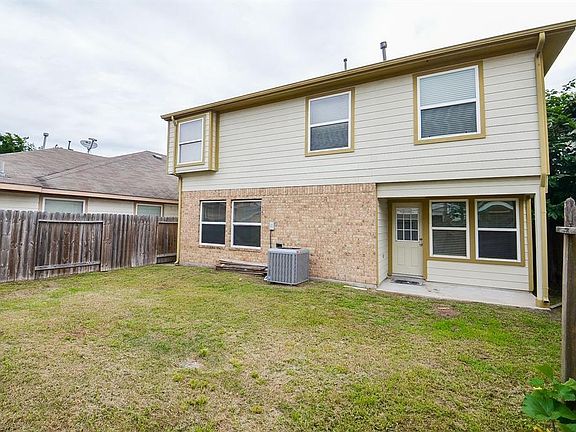 5th image of 3526 Derril Ln