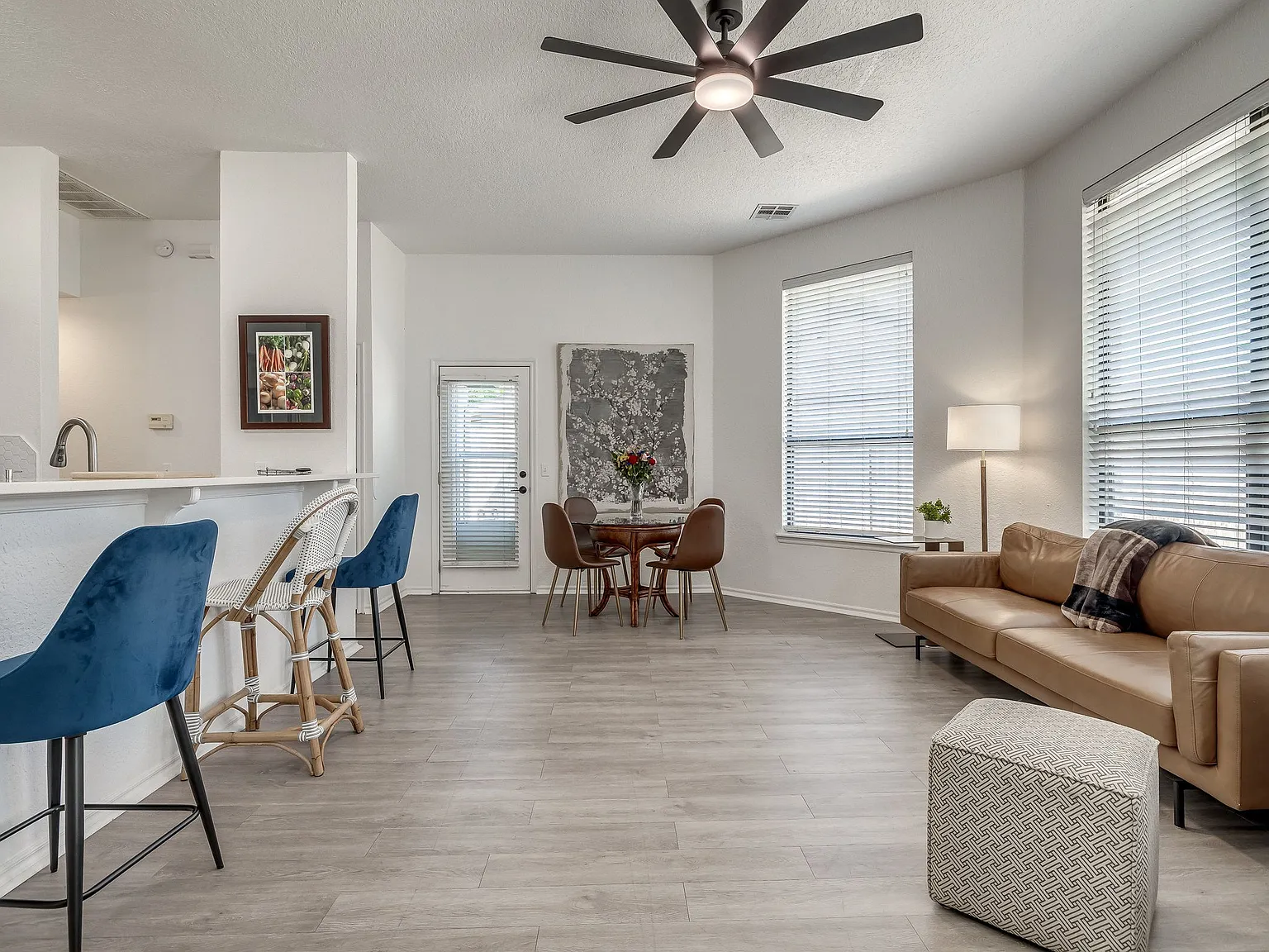 5 bed, 3.0 bath, 2119 sqft, $3,000 — Photo 3